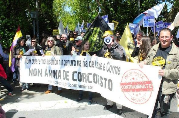 As plataformas da Costa da Morte estiveron na Manifestacion-Foto- Nacho Laxe