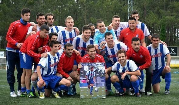 MC recibiu ao finaldo partido o premio ao Xogador Mais Regular-Foto- Santi Diaz MC recibiu ao finaldo partido o premio ao Xogador Mais Regular-Foto- Santi Diaz