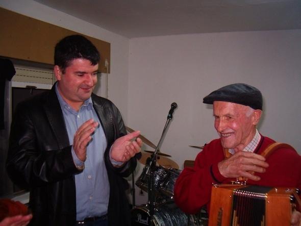 Xurxo Souto e Pazos de Merexo na presentacion de Pedra dos Corvos Xurxo Souto e Pazos de Merexo na presentacion de Pedra dos Corvos