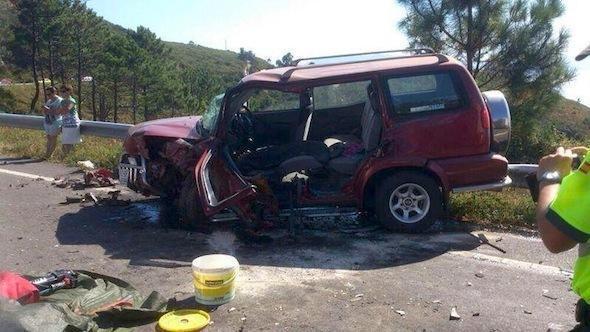 Asi quedou un dos vehciulos tralo accidente de Talon-Foto-Sandra Marcote Así quedou un dos vehículos tralo accidente de Talón-Foto-Sandra Marcote