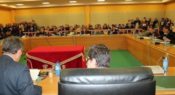 As plataformas contra a mina no Pleno de Carballo-Foto-Contraminate As plataformas contra a mina no Pleno de Carballo-Foto-Contraminate
