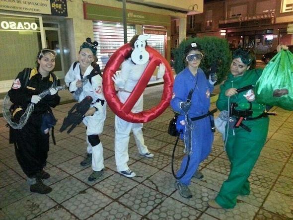 As cazapantasmas na Frikifesta de Vimianzo As cazapantasmas na Frikifesta de Vimianzo