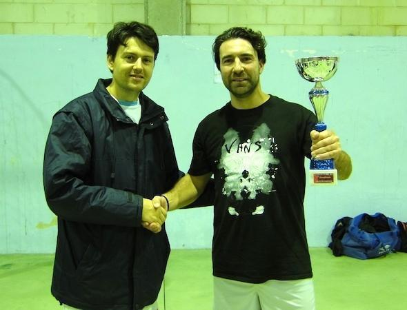 Entrega trofeo a bruno penelopes Entrega trofeo a bruno penelopes