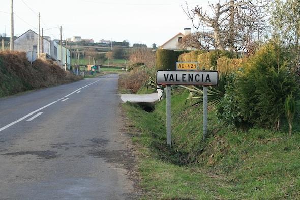 Novo sinal de Valencia no canto de Valenza en Coristanco Novo sinal de Valencia no canto de Valenza en Coristanco