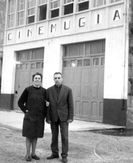 Donos do Cine Muxia-Foto cedida pola neta Tata Donos do Cine Muxia-Foto cedida pola neta Tata