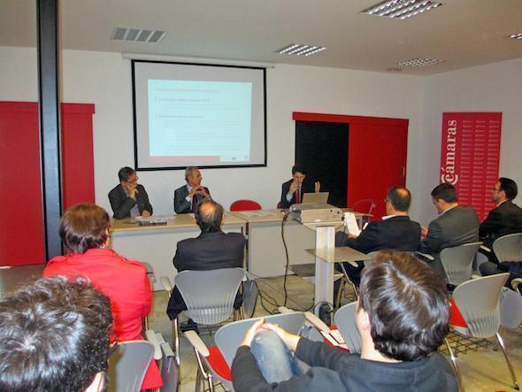 Charla da Camara de Comercio en Carballo Charla da Camara de Comercio en Carballo