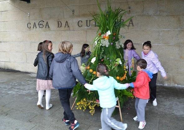 Corcubion celebrou a Festa dos Maios Corcubion celebrou a Festa dos Maios