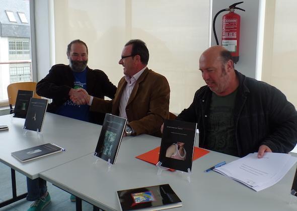 Presentando o noveno Certame de Poesia Erotica Illas Sisargas Presentando o noveno Certame de Poesia Erotica Illas Sisargas