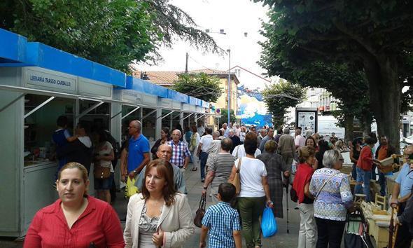 Moi boas ventas na PrazadosLibros de Carballo 2014 Moi boas ventas na PrazadosLibros de Carballo