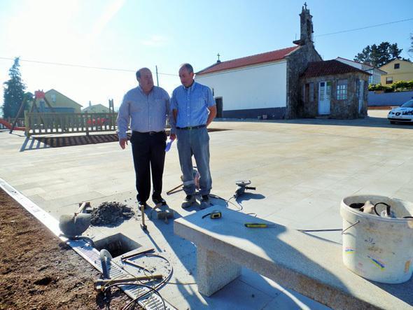 A piques de rematar as obras na praza de Santa Ana de Coristanco A piques de rematar as obras na praza de Santa Ana de Coristanco
