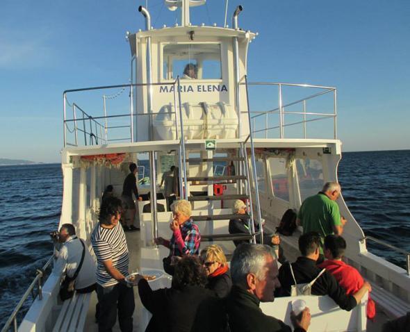 Veran completo no Maria Elena de Cruceros Fisterra Veran completo no Maria Elena de Cruceros Fisterra