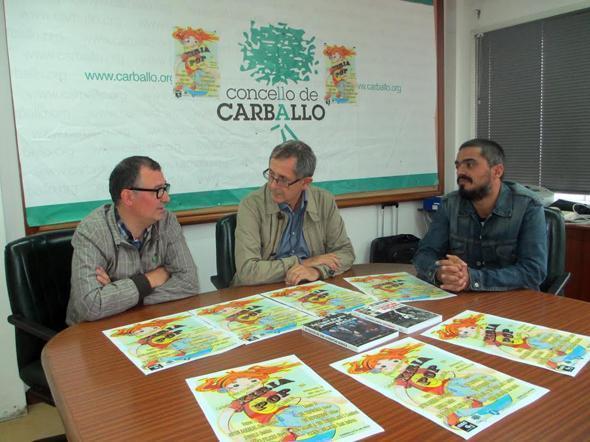 Xabier Grana co alcalde e o concelleiro de Mocidade presentando o Xiria Pop 2014 Xabier Grana co alcalde e o concelleiro de Mocidade presentando o Xiria Pop 2014