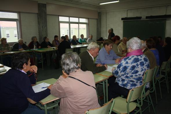 Os maiores de Ponteceso volven as aulas Os maiores de Ponteceso volven as aulas