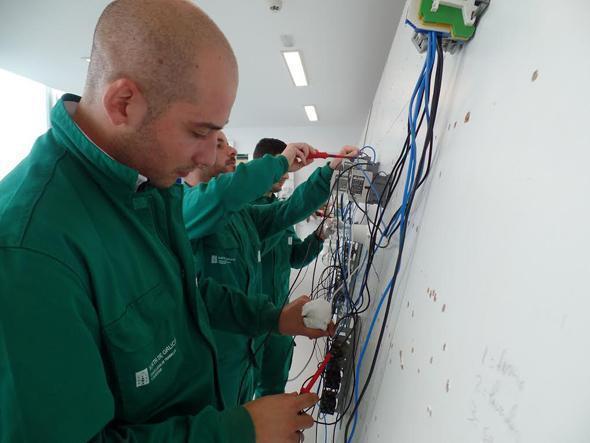 Curso de ADF de electricidade en Carballo Curso de ADF de electricidade en Carballo