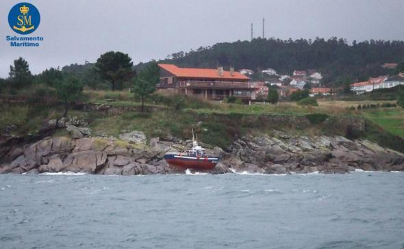 Pesqueiro Camaron encallado en Esteiro Pesqueiro Camaron encallado en Esteiro
