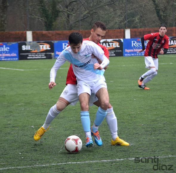 Andres autor do triplete do Zas ante o Castriz xuvenil-Foto-Santi Diaz Andres autor do triplete do Zas ante o Castriz xuvenil-Foto-Santi Diaz