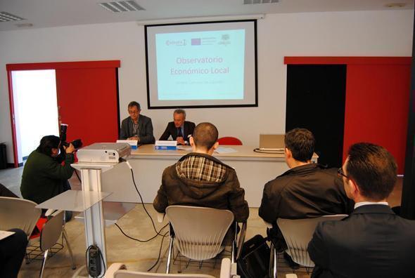 Presentacion dos estudos da Camara de Comercio en Carballo Presentacion dos estudos da Camara de Comercio en Carballo