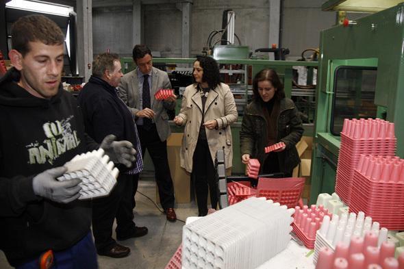 Javier Aguilera y Belen do Campo visitan a empresa Novo Campo Plantenes