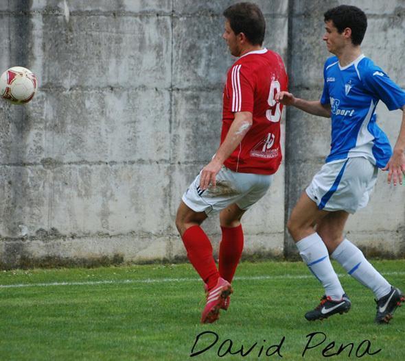 Raúl nun partido da SD-Foto-David Pena