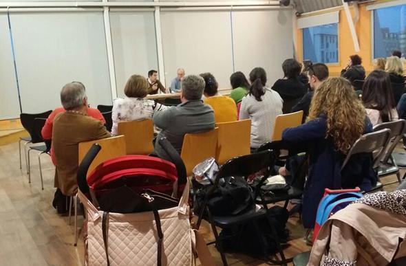 Pais e nais de Carballo reunidas coa Xefatura Territorial de Educacion Pais e nais de Carballo reunidas coa Xefatura Territorial de Educacion