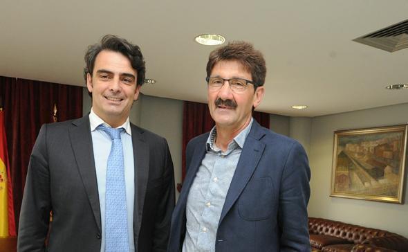 Pequeno poderia reemprazar a Diego Calvo como presidente da Deputacion Pequeno poderia reemprazar a Diego Calvo como presidente da Deputacion