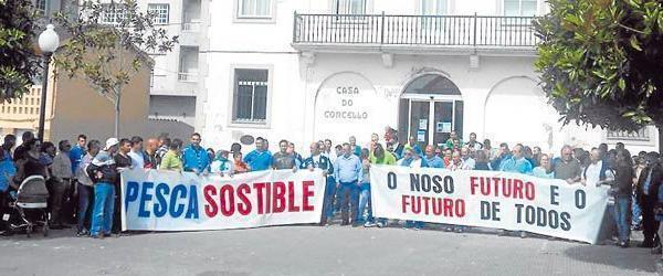 Manifestacion en Camarinas pola Pesca Sostible Manifestacion en Camarinas pola Pesca Sostible