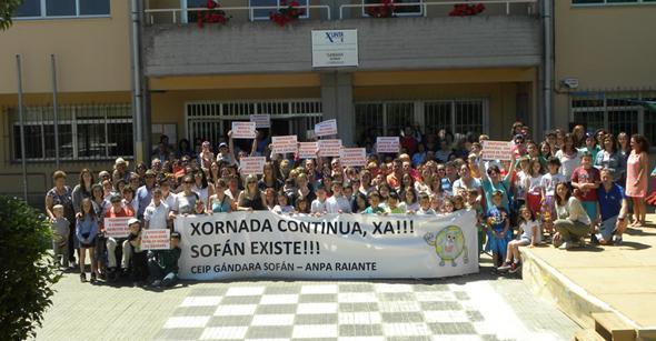 Protesta no CEIP Gandara pola Xornada Continua-Foto-David Cancela Protesta no CEIP Gandara pola Xornada Continua-Foto-David Cancela