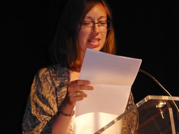 Emma Pedreira recollendo o Premio Lopez Abente 2015 Emma Pedreira recollendo o Premio Lopez Abtene 2015