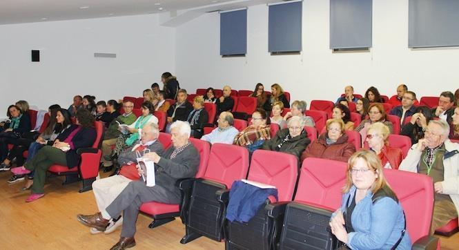 Boa presencia para escoitar a presentacion do libro sobre Rosalia Mera