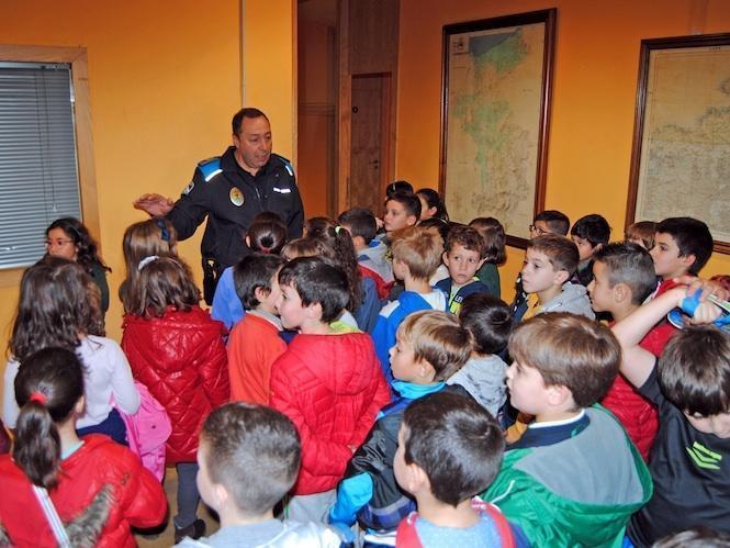 Os peques invadiron o pleno