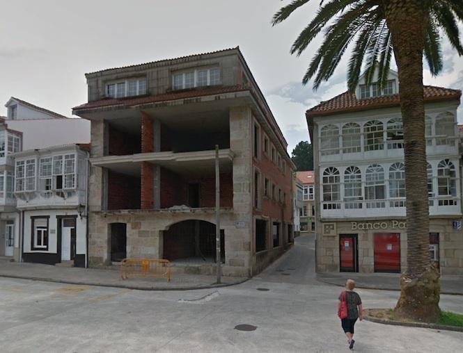O edificio do 12 da Praza Castelao podera ser reformado