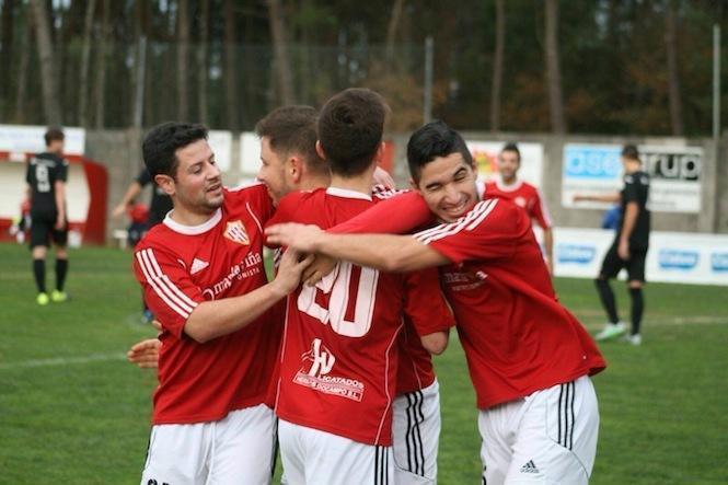 SD celebrando un gol ante o Dumbria