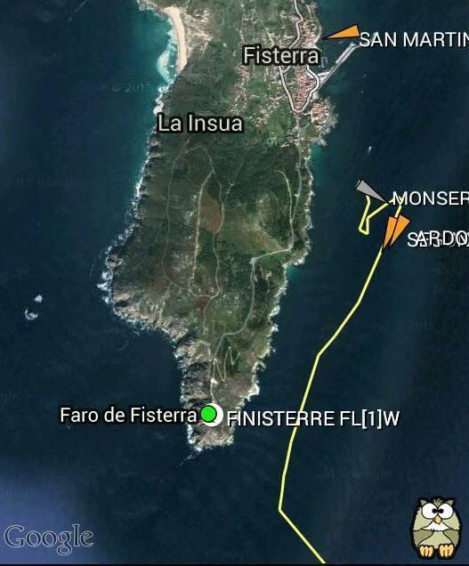 Presencia de barcos do cerco dentro da enseada de Fisterra