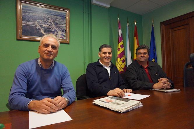 Miguel Caamano Teniente Alcalde Sta Comba co alcalde Ucha Velo e o alcalde de Laxe Mouzo Castineira