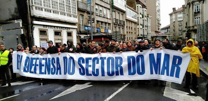 Manifestacion en Santiago na defensa do mar 2