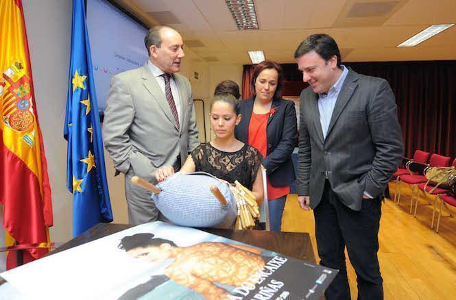 Mayte Castro foi protagonista na Presentacion da Mostra do Encaixe na Deputacion