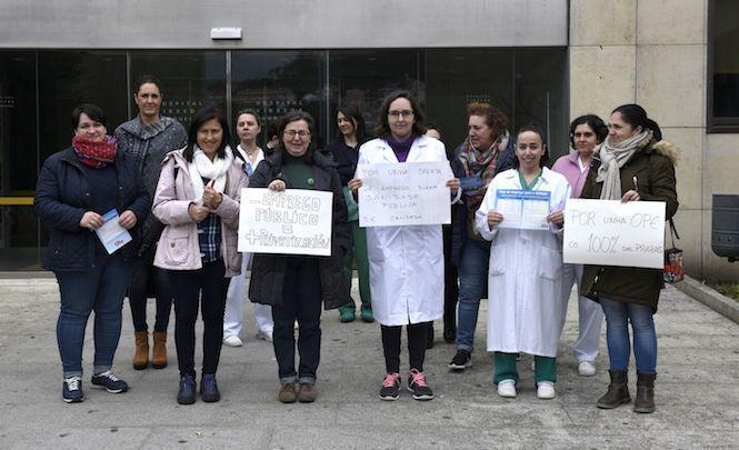 Concentración no Hospital Virxe da Xunqueira de Cee Por unha OPE co 100% das prazas