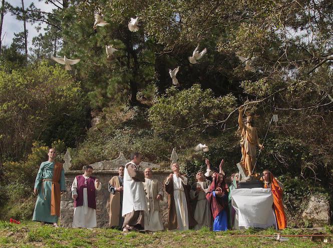 Representación do Domingo de Resurrección da Semana Santa de Fisterra-Foto-Darío Gómez
