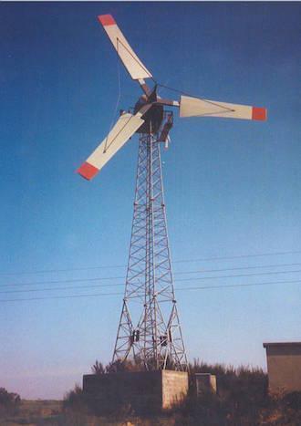 Molino Engasa-Pimeiro muino de vento comercial en Santa Comba