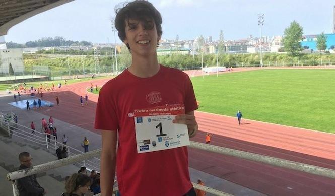 Elian Numa camino dos Campionatos de Espana xuvenil de Atletismo