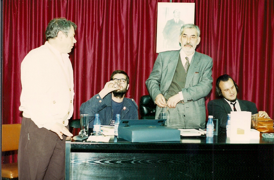 Antoloxia Poetica en Muxia en 1995 con Miro Villar e Manuel Maria- Foto-Manuel Vilar