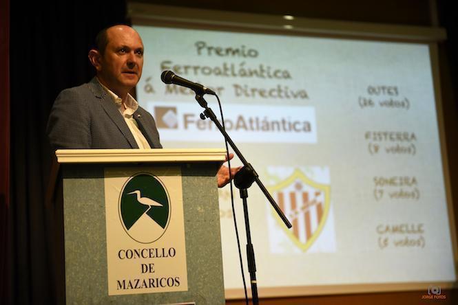 Rafael Louzan presidente da FGF naGala do Futbol da Costa