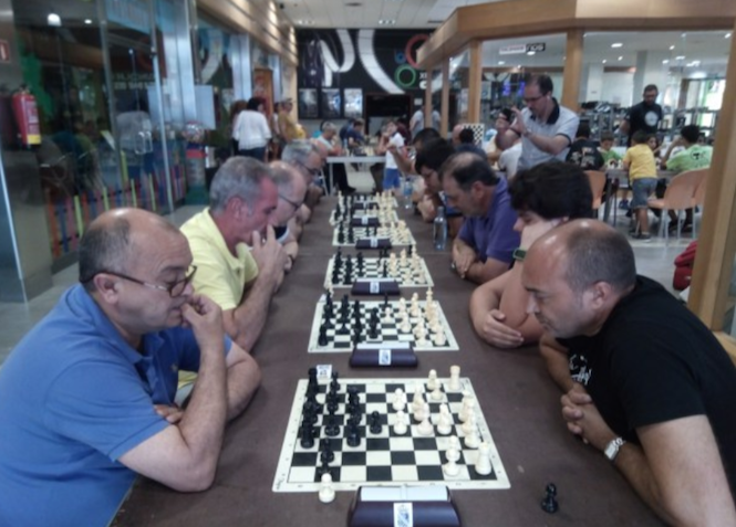 Campionato de Xadres no Centro Comercial Finisterrae