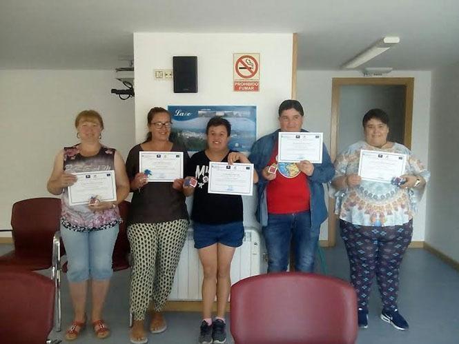 Nos locais sociais de Laxe e Traba desenvolveuse durante o mes de xullo un curso de artes manuais