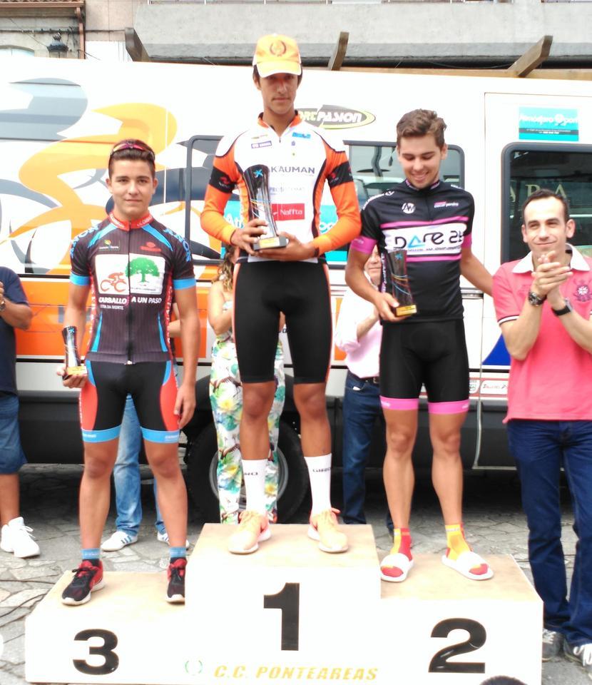 Podio carballes en Ponteareas