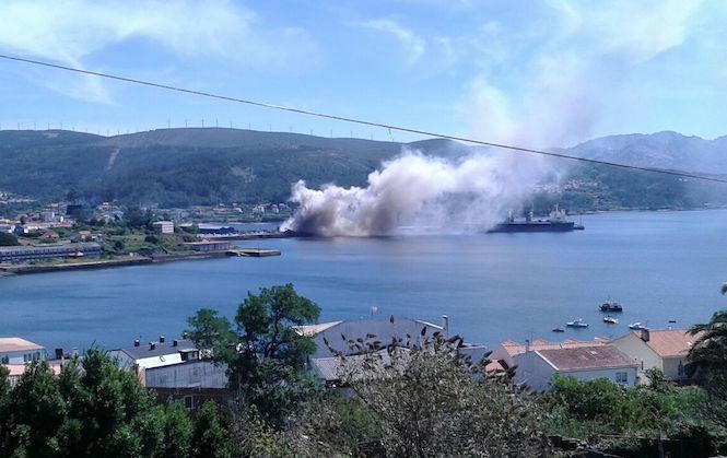 Incendio no peirao de Brens