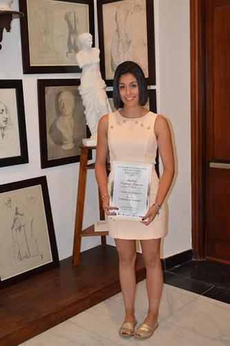 Andrea Castreje Canosa e a ganadora do 2 premio da categoria B do Concurso de Relatos da Fundacion