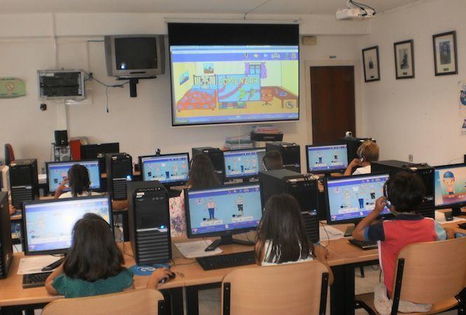 Nenos informática en Fisterra