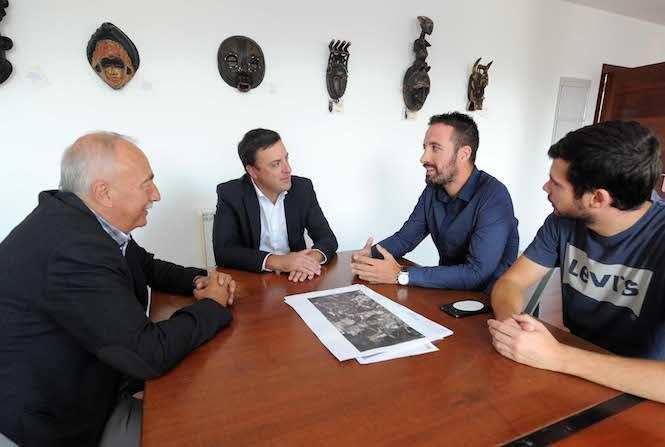 Visita de Gonzalez Formoso ao Concello de Mazaricos