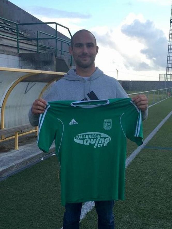 Álex, autor do gol que Pelé non foi quen de asinar